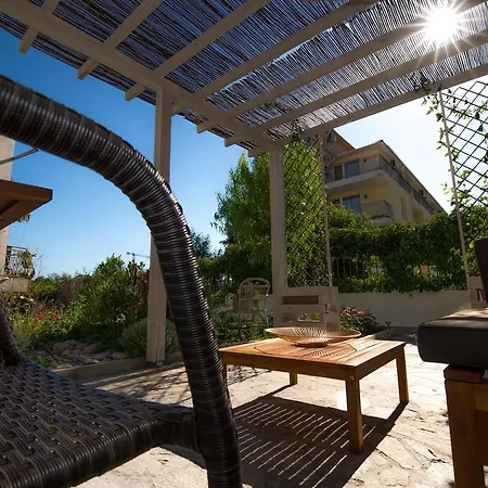 The Poolhouse شقة ساني بيتش