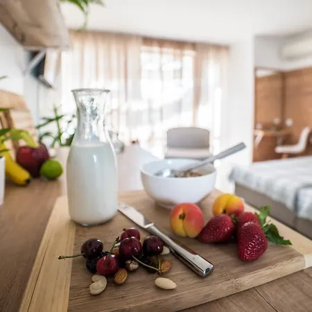 Lejlighed The Poolhouse *