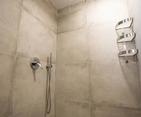 The Poolhouse * Солнечный берег