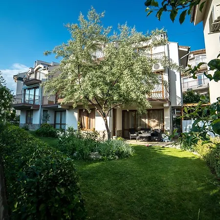 The Poolhouse Apartment Sunny Beach