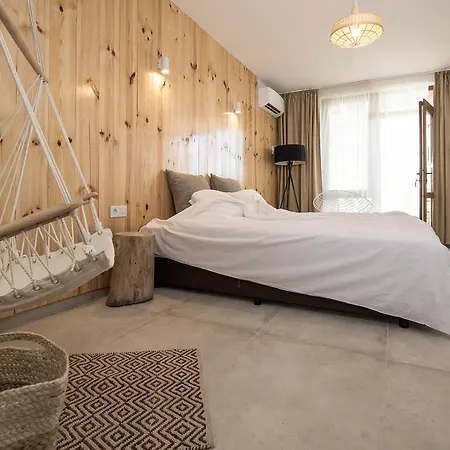 Apartament The Poolhouse