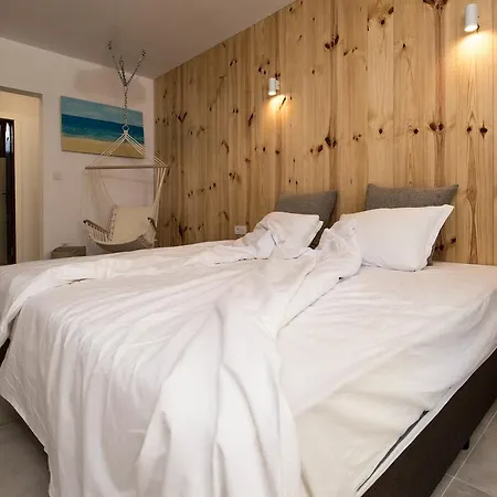 Apartament The Poolhouse *